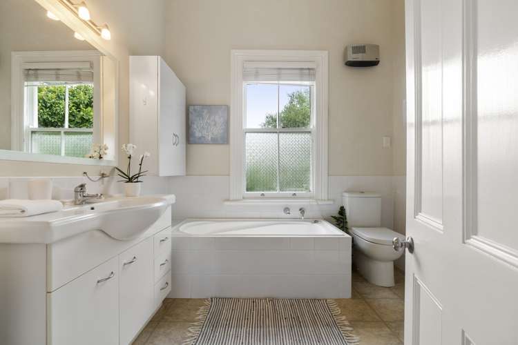 1 Saint Leonards Road Devonport_13