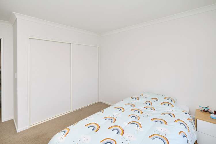 16 Barnsley Crescent West Melton_11