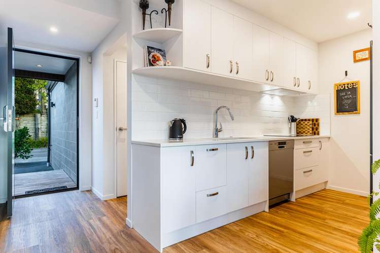 75 Bonair Crescent Silverdale_10