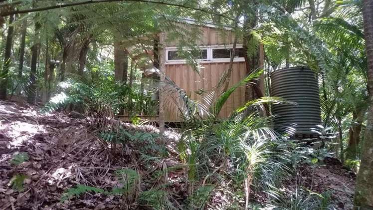 17 Waikarekare Lane Karekare_5