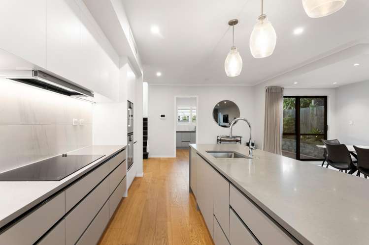 5 Headsail Drive Long Bay_7