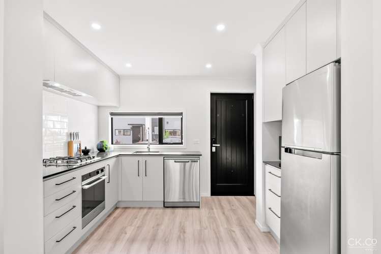 3 Reakes Crescent Wallaceville_8