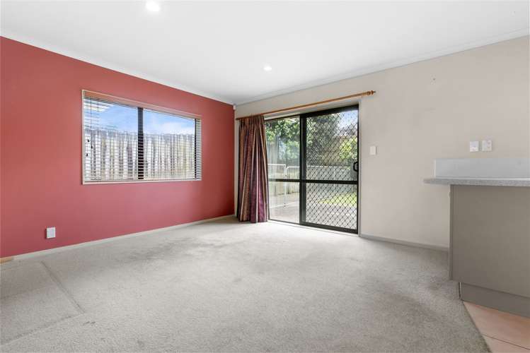 6 Brunswick Rise Mangere_6