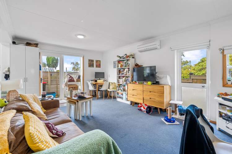 369 & 369A York Place Dunedin Central_11