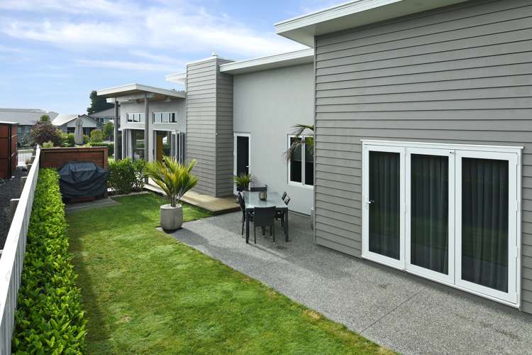 68 Fairose Drive Richmond_16