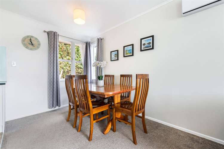 18 Aronui Terrace Kelston_8