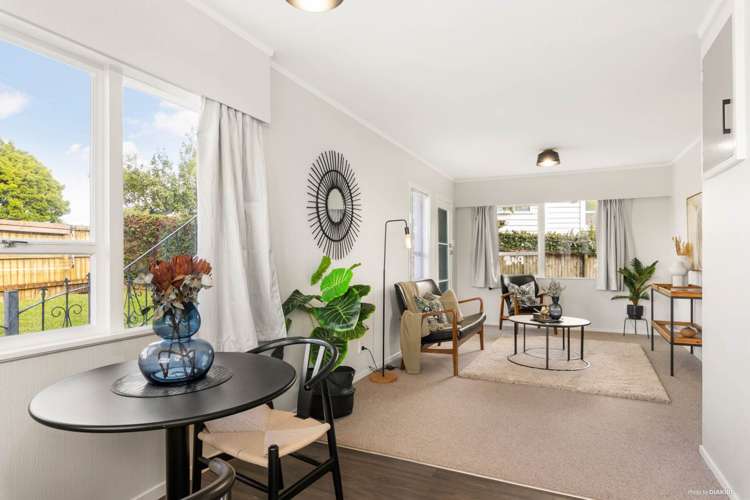 2/49 Western Springs Road Morningside_5