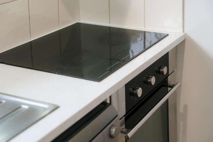 6 Crestlands Place Papakura_12