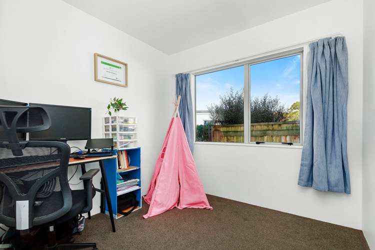 8 Hastings Grove Wainuiomata_1
