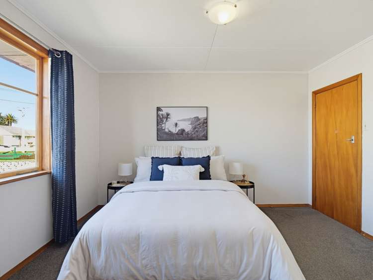 37 Hadfield Crescent College Estate_13