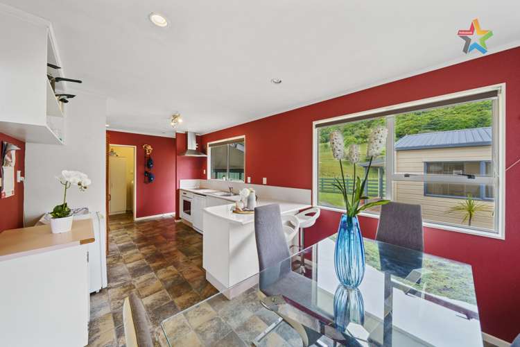 25 Larchmont Grove Totara Park_5