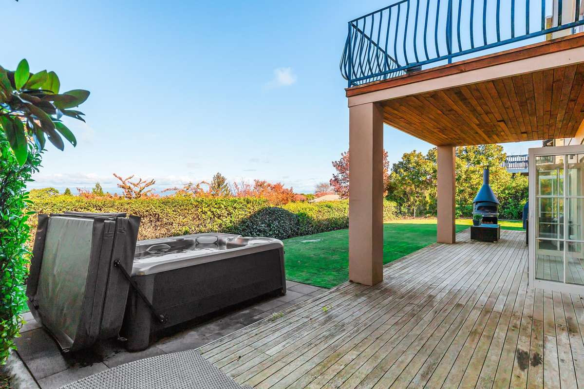 18 Chateau Crescent_2