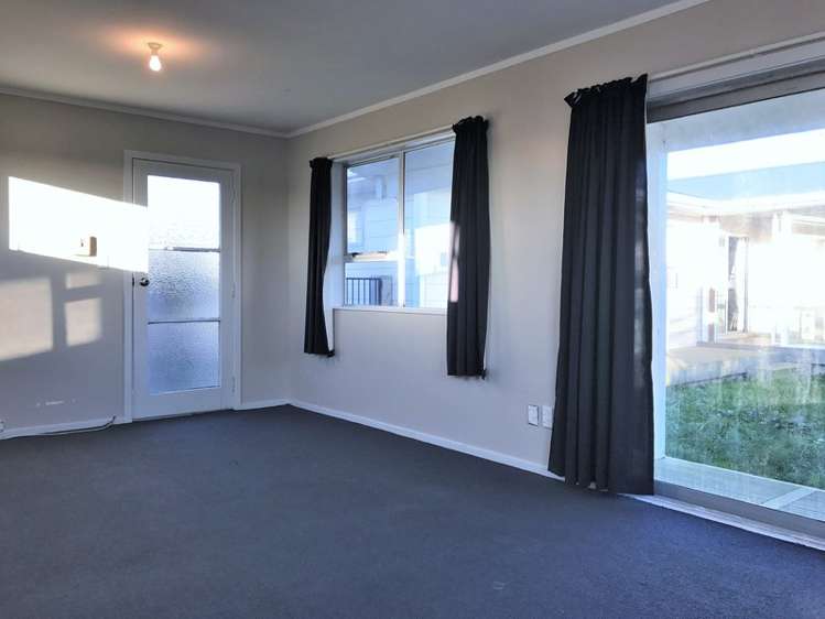 18 Morning View Titahi Bay_17