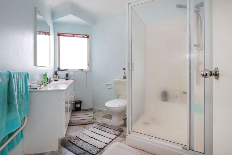 13 Dee Place Torbay_14