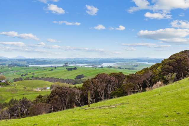 Rolling bareland block with stunning sea views!