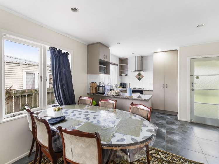 27 Rollerson Street Papakura_15