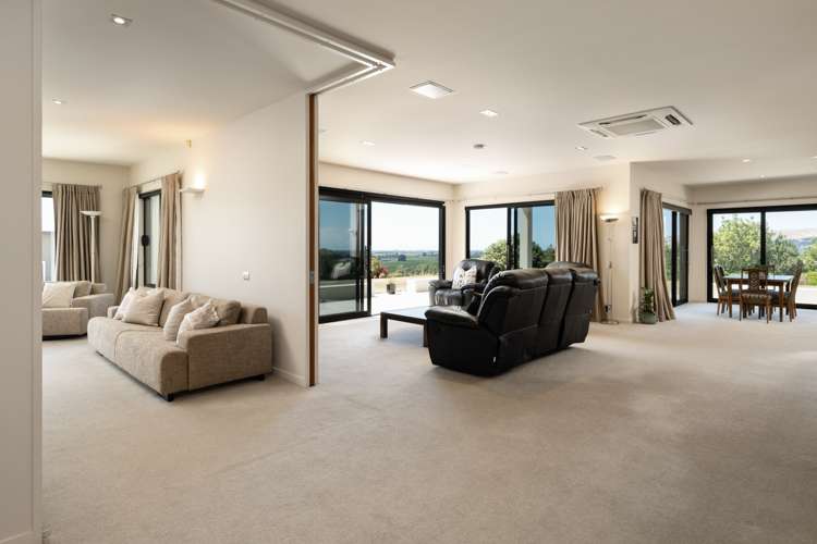 121 Marlborough Ridge Drive Fairhall_6