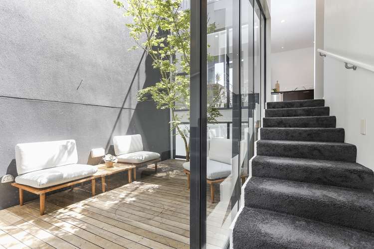 86 Fisher-Point Drive Auckland Central_17