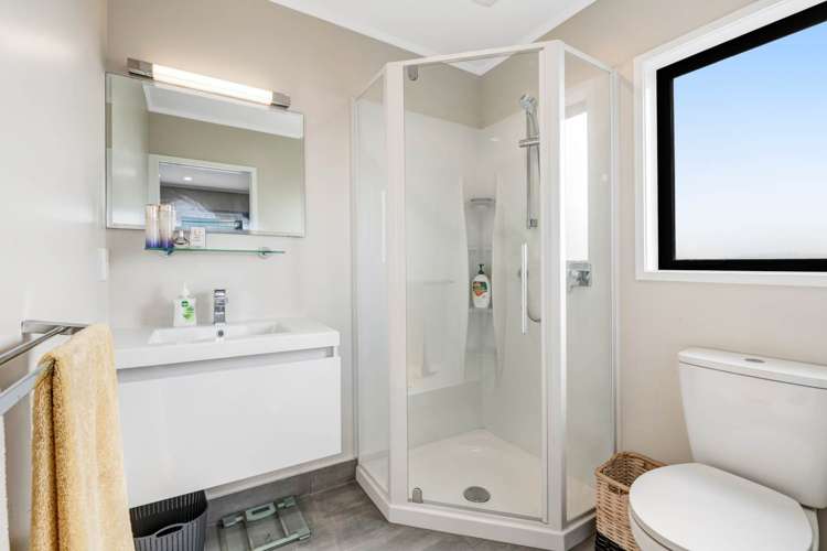 61 Luckens Road West Harbour_12