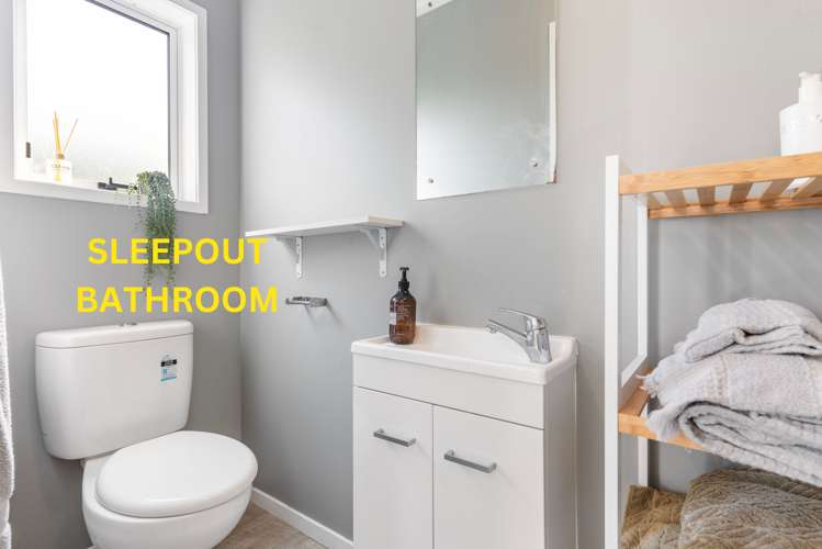 64 Stottholm Road Titirangi_23