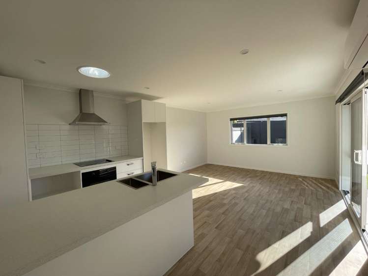 1/1 Chester Road Springvale_3