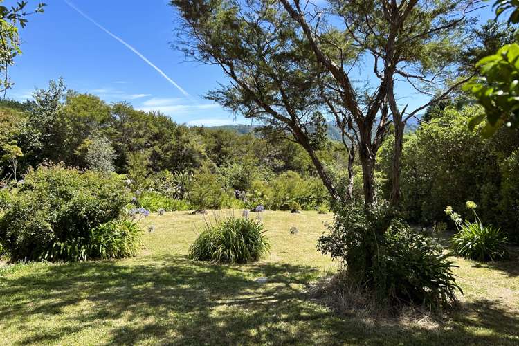 74 Lookout Road Parapara_25