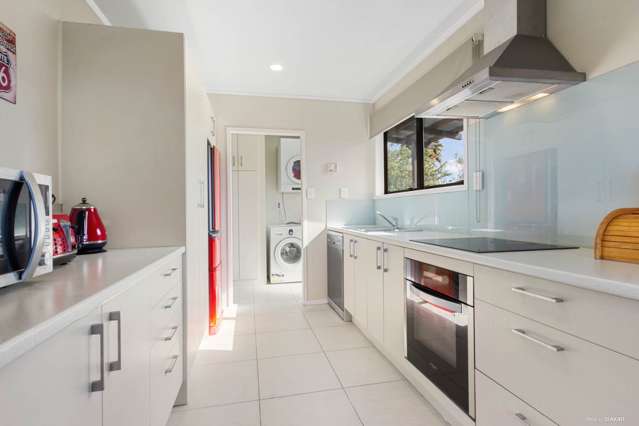 103 Solar Road Glen Eden_2