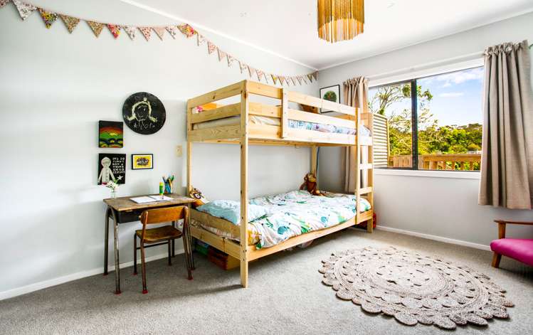 4 Staley Road Parau_10