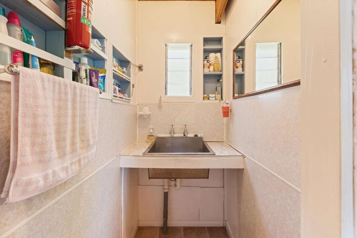 2453 Kenepuru Road_4