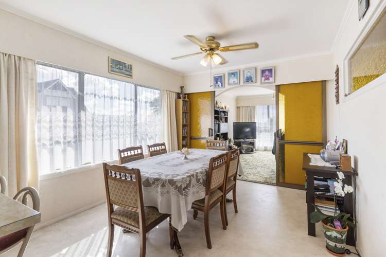 44 Bradbury Road Botany Downs_17