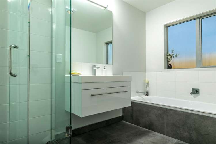 8 Sir Lincoln Drive Kumeu_9