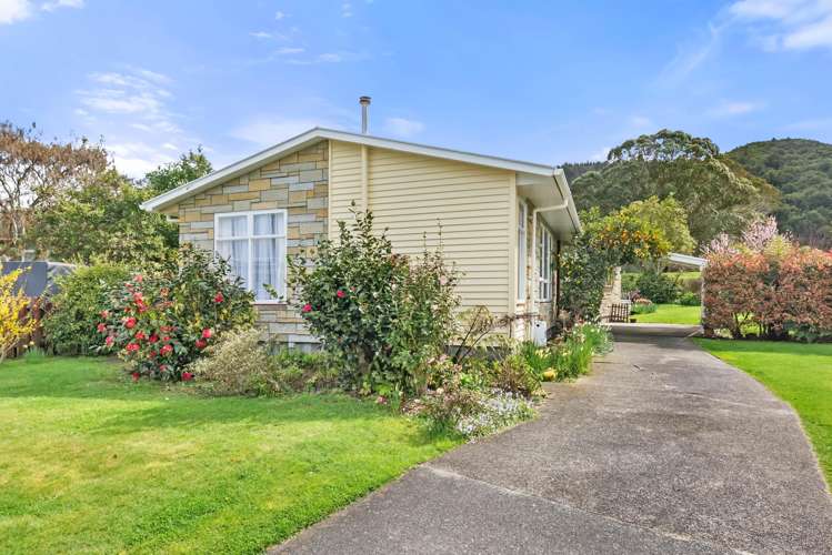 9 Ruapae Grove Trentham_19