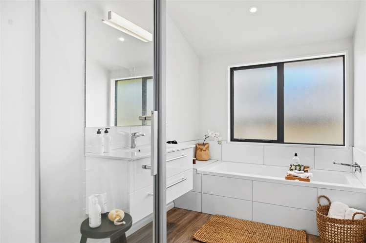 56 Mcfaddens Road Saint Albans_21