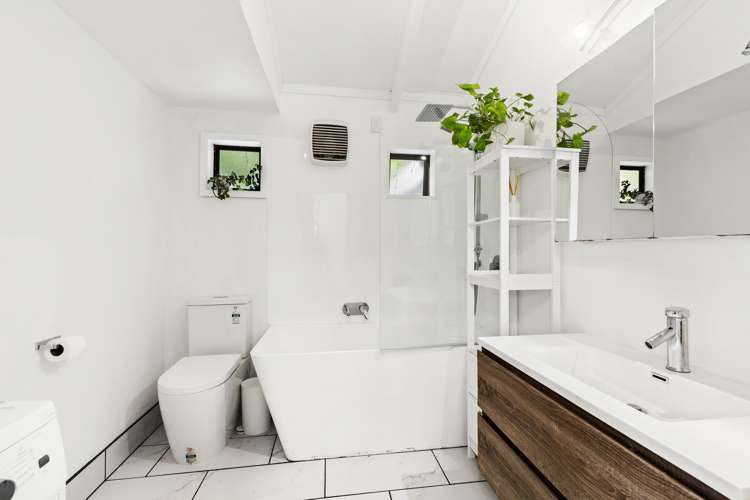 63 Elmslie Road Pinehaven_8