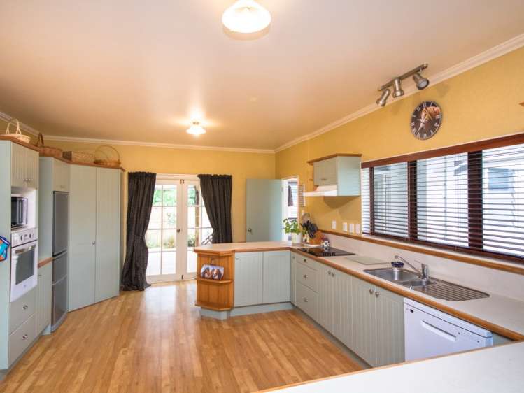 181 Short Road Halcombe_12