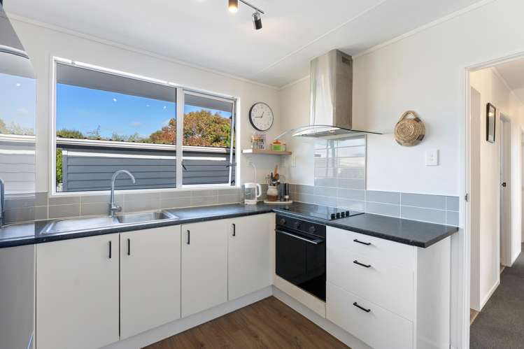 103 Main Highway Otaki_6