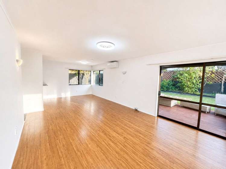 3/98 Roberts Road Te Atatu South_1