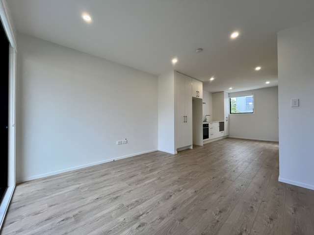 Modern 2-Bedroom in Prime Location