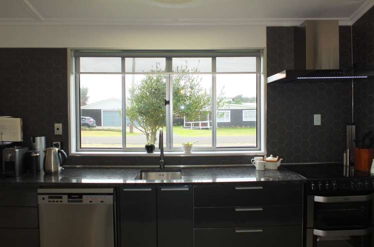 18 Chrystall Street Foxton Beach_10