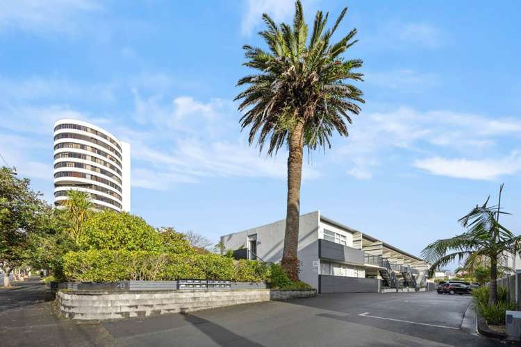 9/20 Shelly Beach Road_1