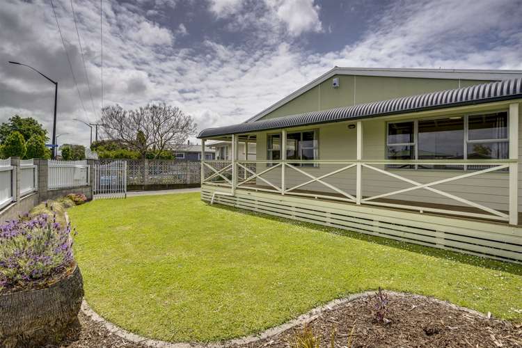 86 Wycliffe Street Onekawa_15