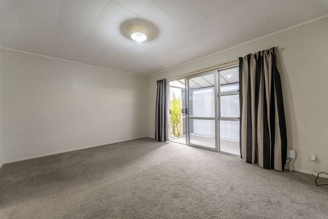 2/164 North Street West End_4