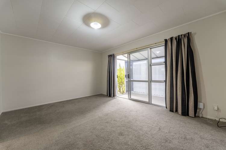2/164 North Street West End_4