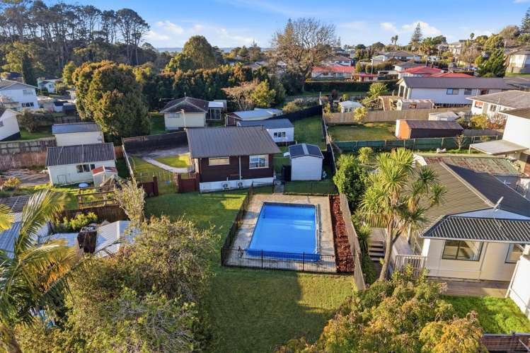 39 Thornlow Street Glendene_16