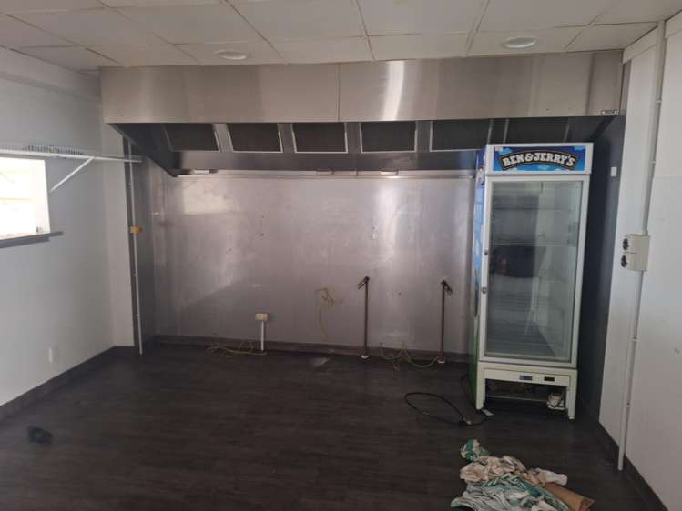 221 Devon Street east New Plymouth Central_3