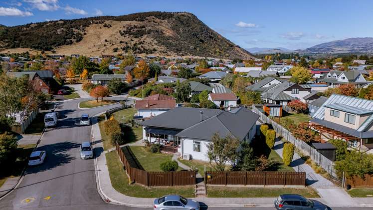 8 Ragan Lane Wanaka_19