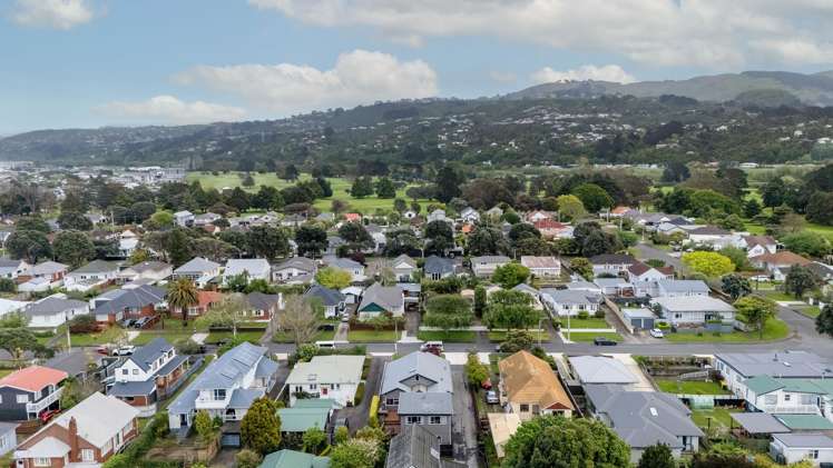 7 Charleston Avenue Boulcott_21