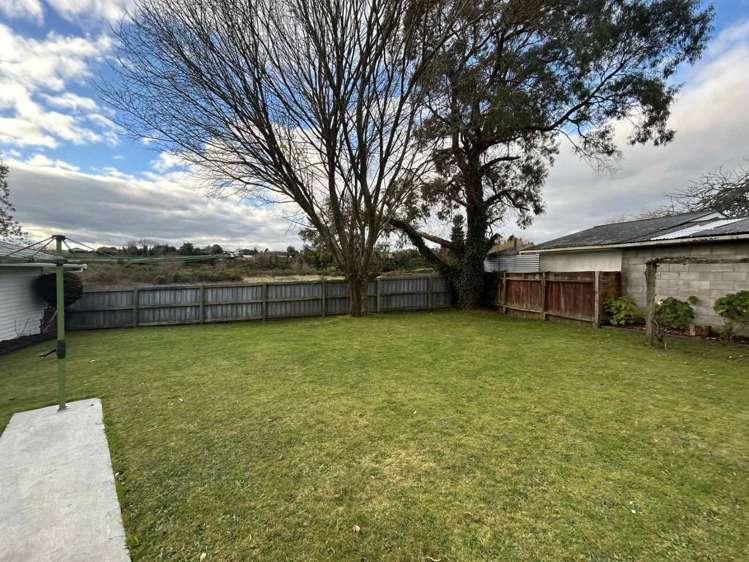 13 Alastair Avenue Owhata_11