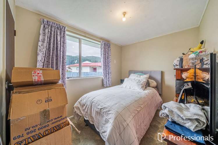 14 Honey Street Wainuiomata_13