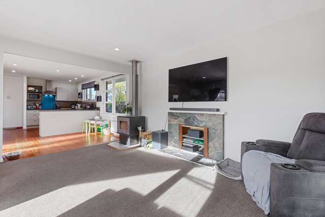 'As Is' Bargain - Goes Under the Hammer!
